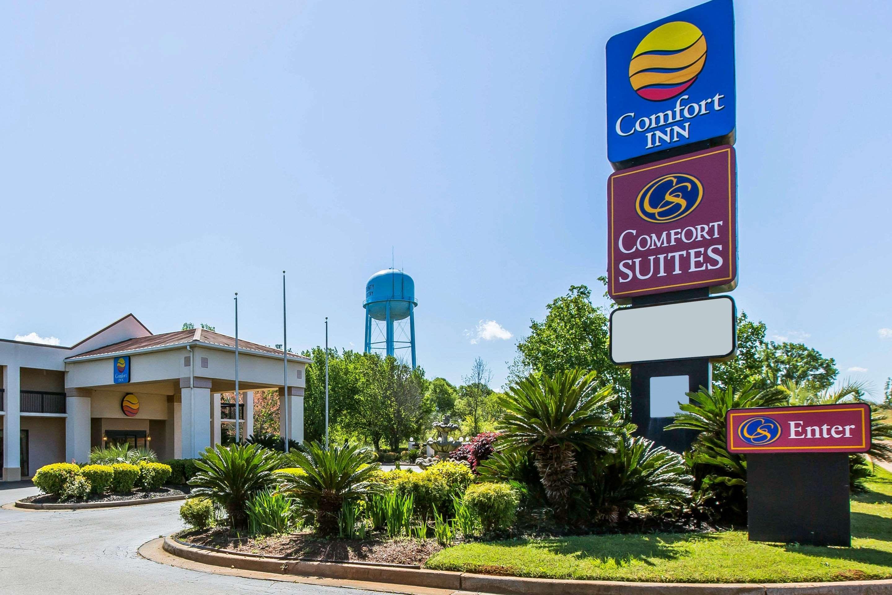 Clarion Pointe Forsyth I-75 Hotel Exterior photo